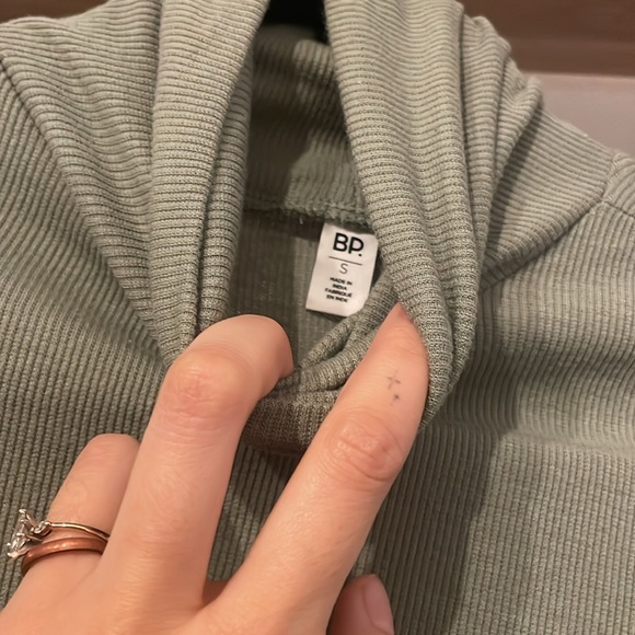 Ribbed Green BP Turtleneck - Picture 2 of 2